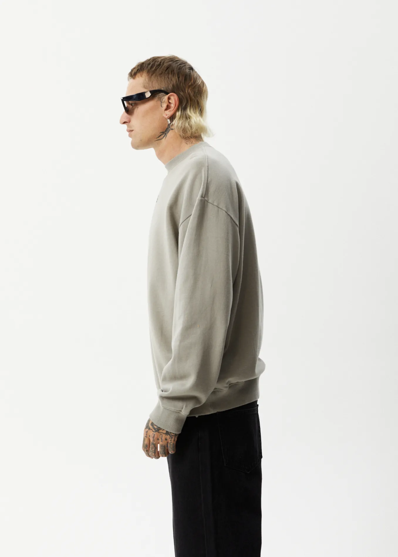 AFENDS Mens Universal - Crew Neck Jumper - Olive