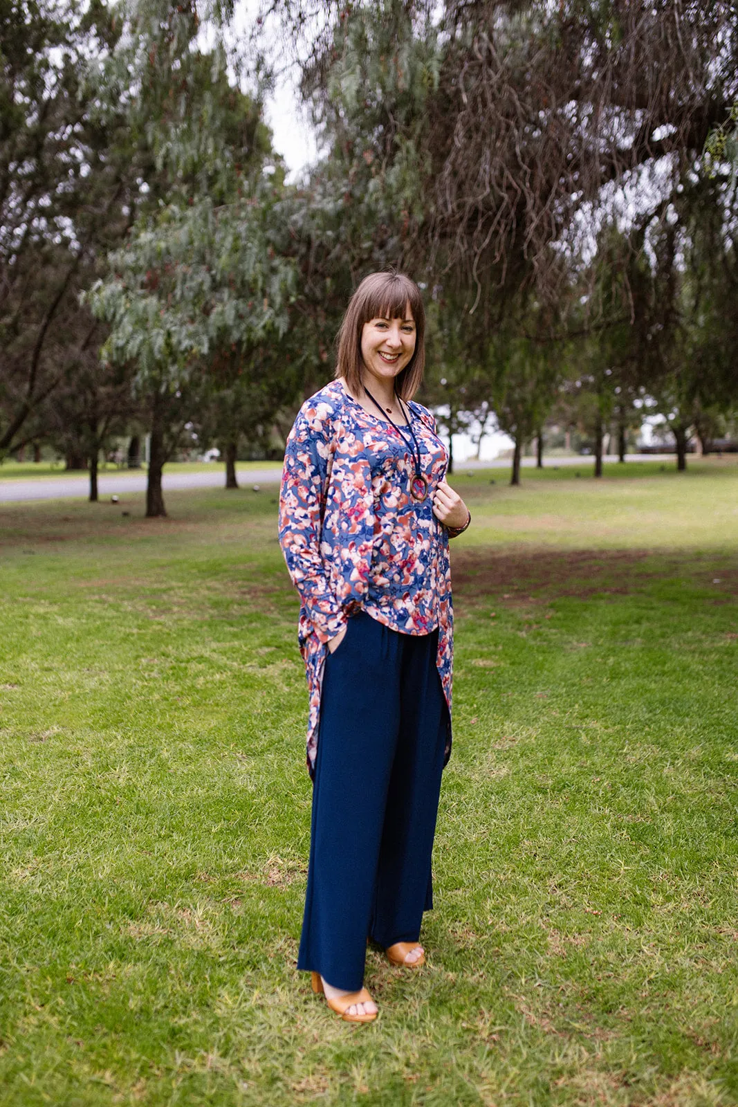 AMARIS Longline Jacket in Navy Autumn Leaves