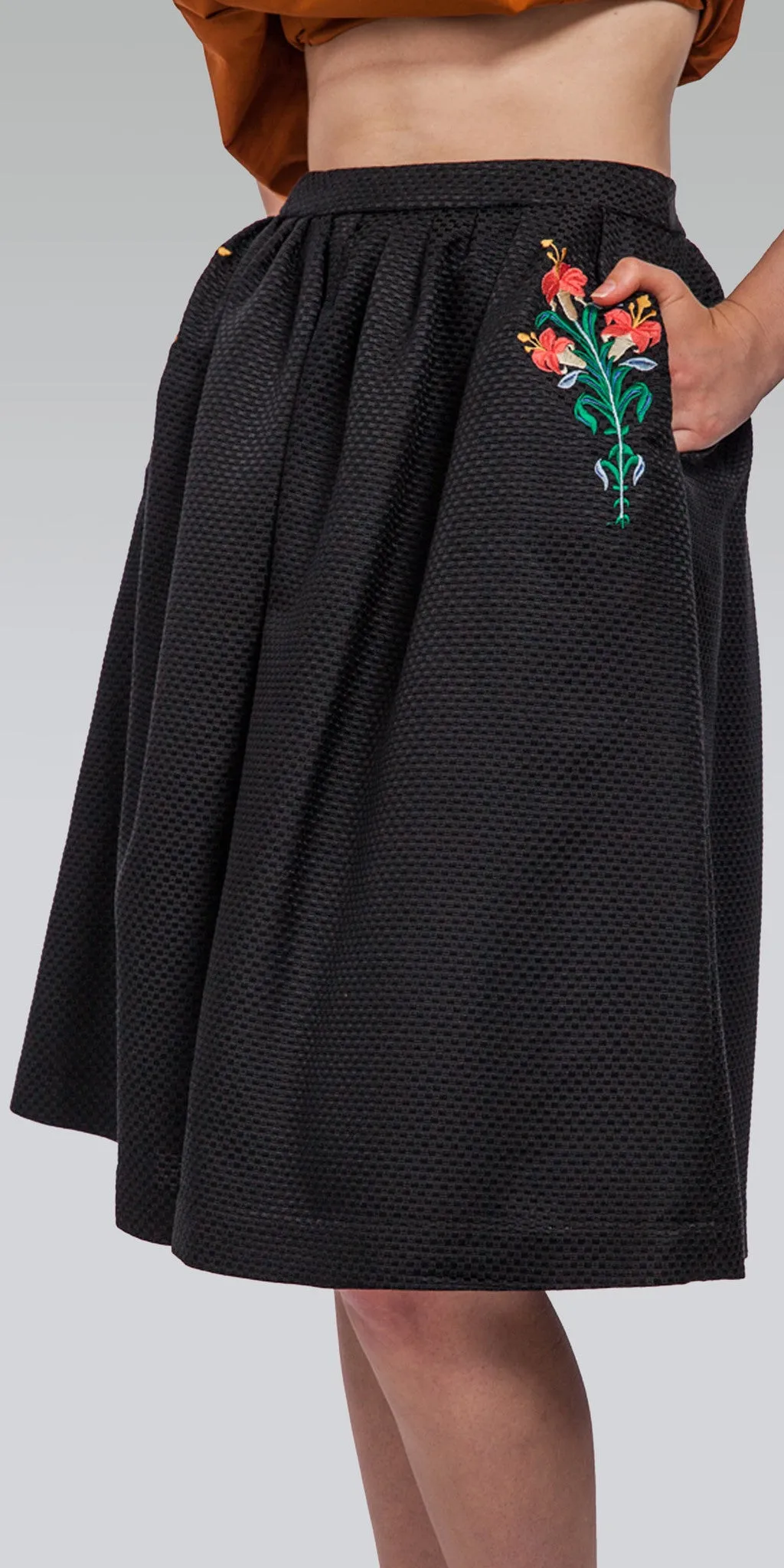 Embroidered Knee-Length Skirt - Black