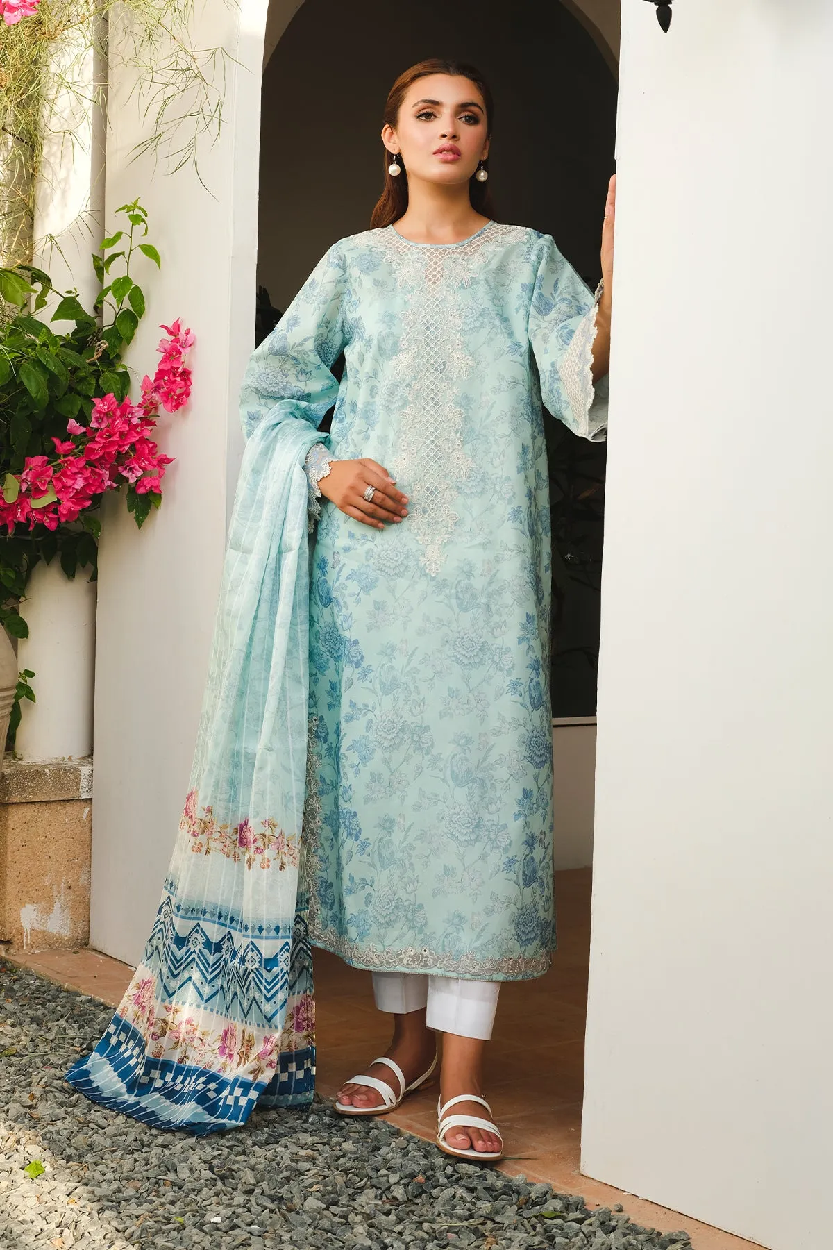 EMBROIDERED PRINTED LAWN UF-661