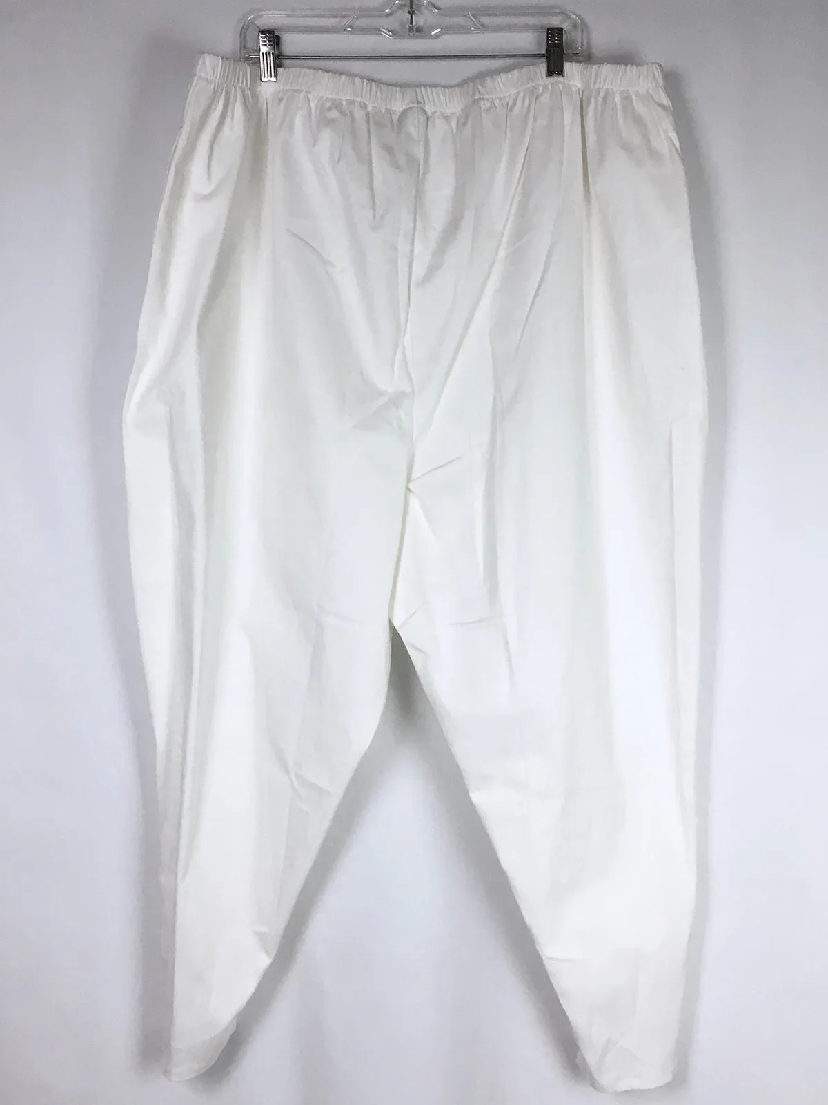 Making it Big Size 34WP White Pants NWOT