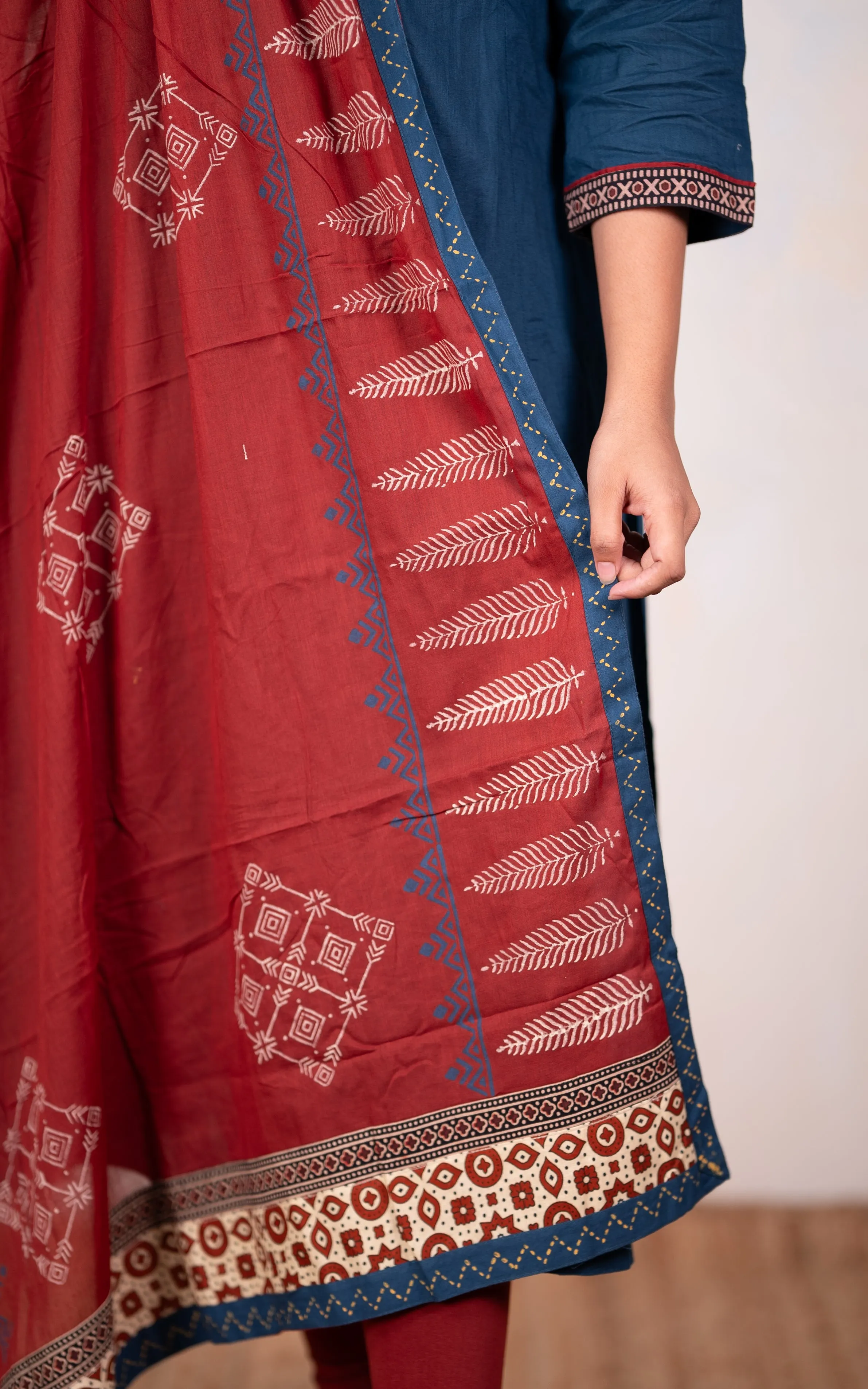 Nithi Blue (Kurti Dupatta)