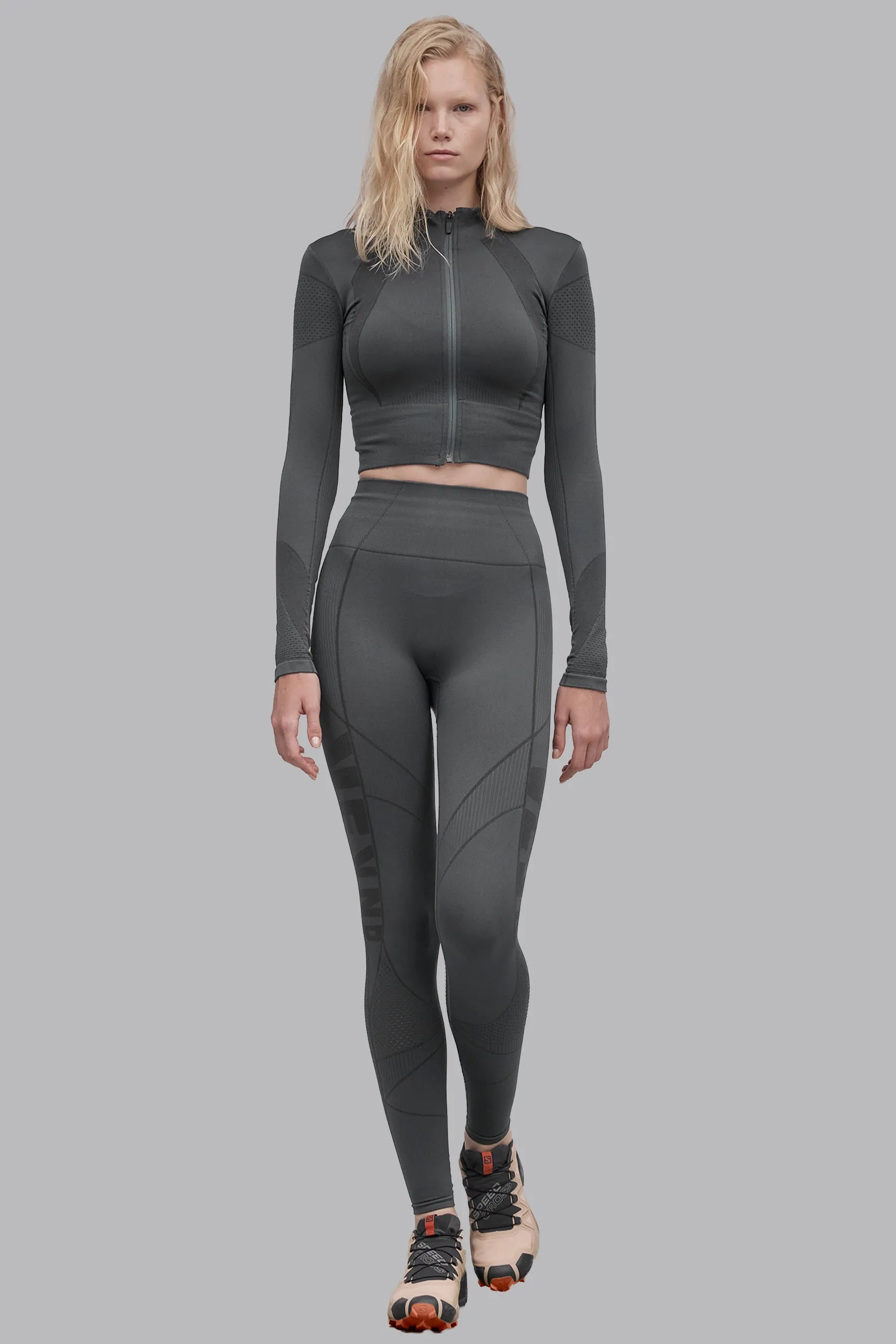 V_COMPRESS CROPPED SEAMLESS JACKET - Dark Gray